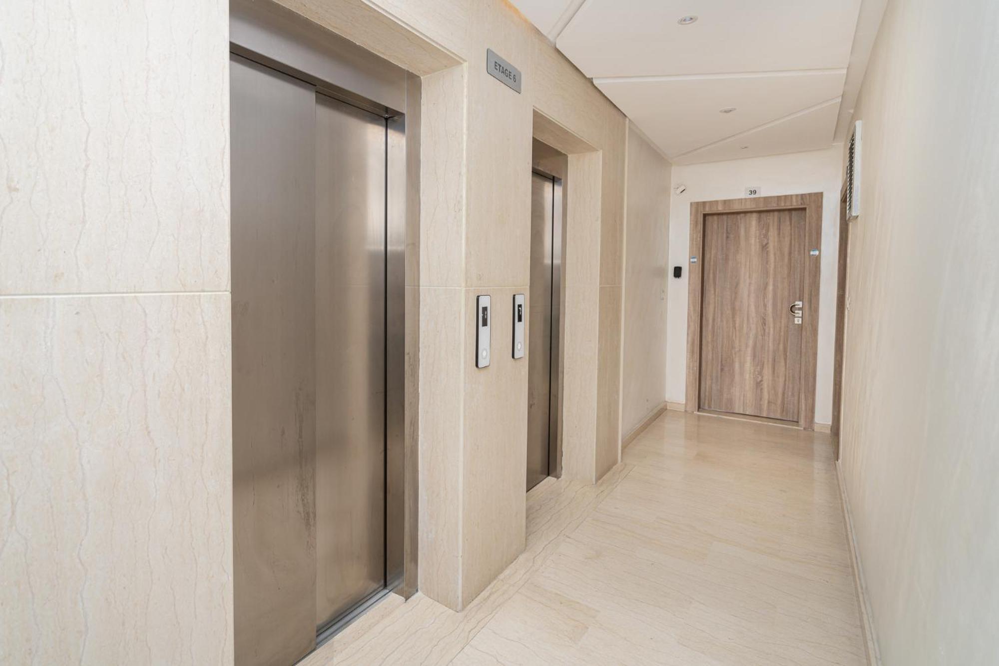 Deluxe Appartement Au Centre Avec Un Grand Balcon Танжер Экстерьер фото